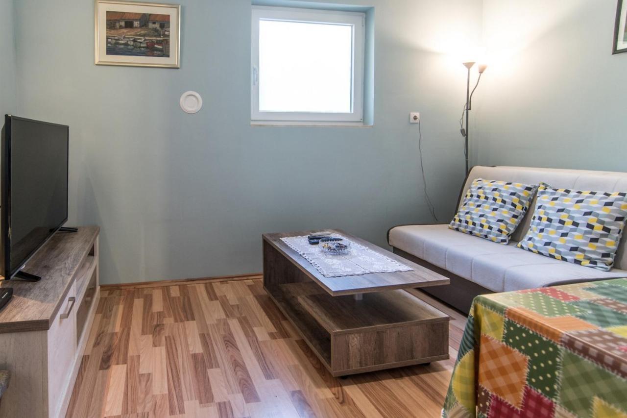 Apartment Zelina Mali Losinj Exterior photo
